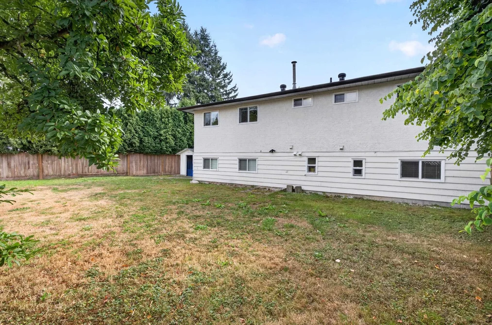 20543 50A Avenue, Langley, BC - House for Sale - Photo 37 of 40 20543 50A Avenue, Langley, BC - House for Sale - Photo 37 of 40