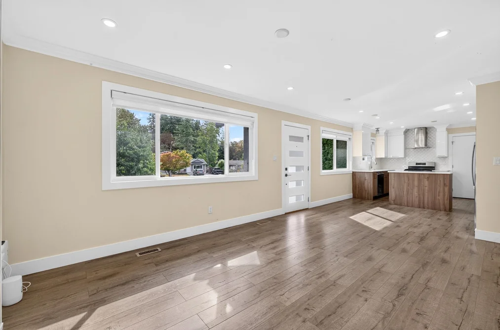 20543 50A Avenue, Langley, BC - House for Sale - Photo 8 of 40 20543 50A Avenue, Langley, BC - House for Sale - Photo 8 of 40