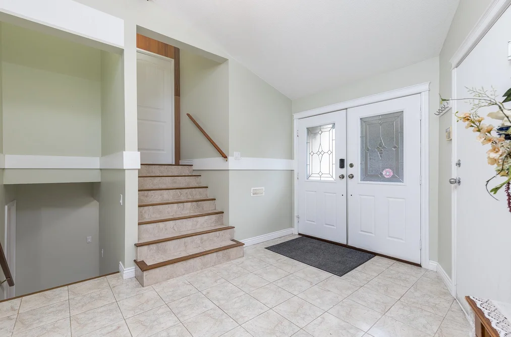 2055 LION COURT, Abbotsford BC V3G 1G3, Abbotsford BC — Residential for Sale - Photo 3