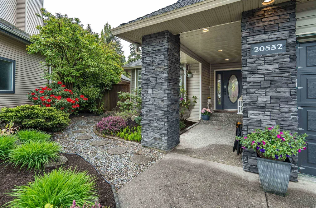20552 96A AVENUE, Langley BC V1M 2H3, Langley BC — Residential for Sale - Photo 2