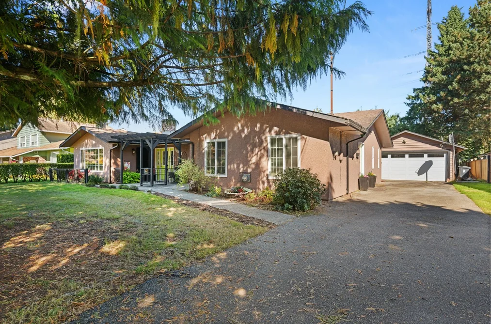 20553 43A AVENUE, Langley BC V3A 3C7, Langley BC — Residential for Sale - Photo 2