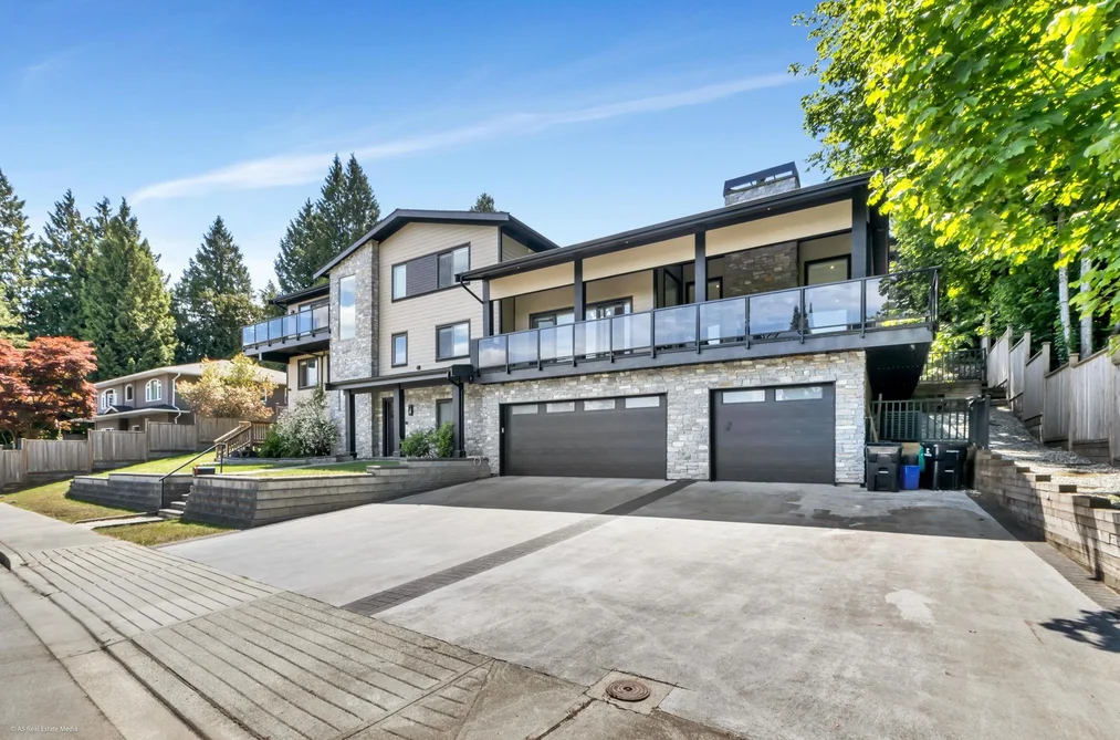 20562 46B AVENUE, Langley BC V3A 8J9, Langley BC — Residential for Sale - Photo 2