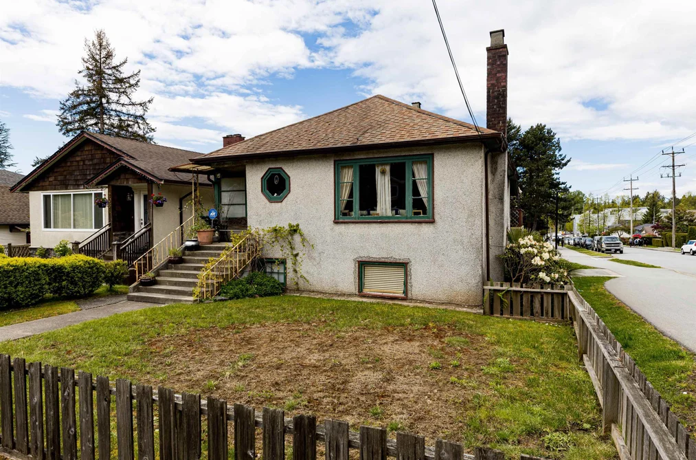 House for sale at 2057 Mahon Avenue North Vancouver British Columbia - MLS: R3168995