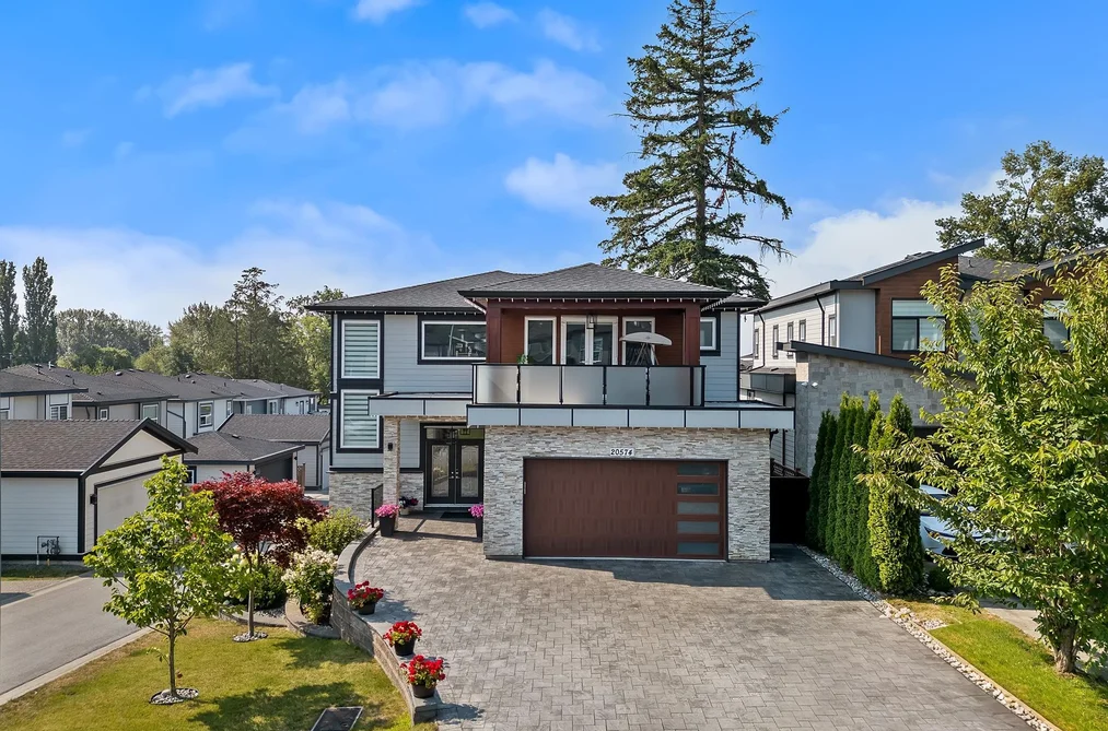House for sale at 20574 71 Avenue Langley British Columbia - MLS: R3148091