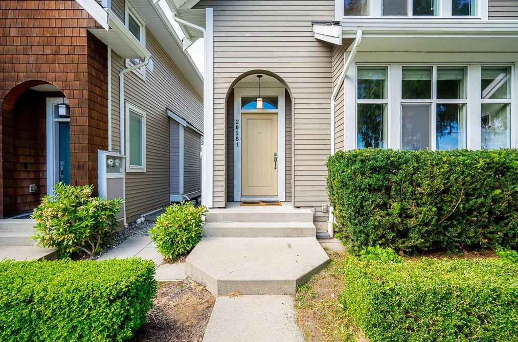 20581 84 AVENUE, Langley BC V2Y 0P4, Langley BC — Residential for Sale - Photo 2