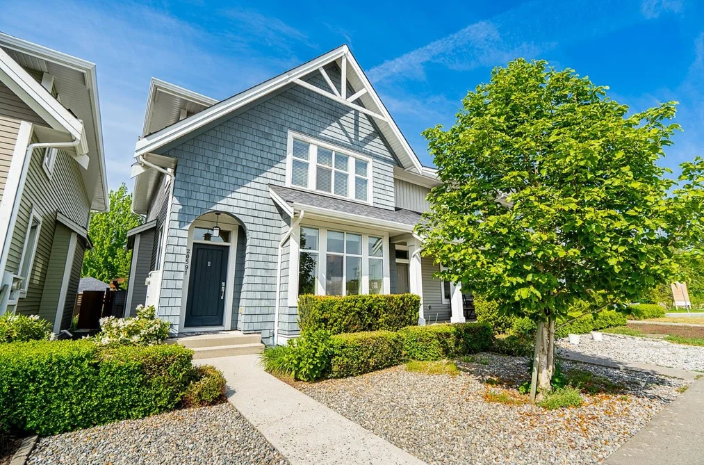 Row House (Non-Strata) for sale at 20591 84th Avenue Langley British Columbia - MLS: R3122322