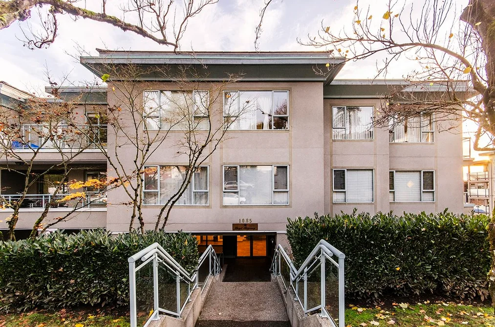 206 1085 W 17TH STREET, North Vancouver BC V7P 3R3, North Vancouver BC — Residential for Sale - Photo 2