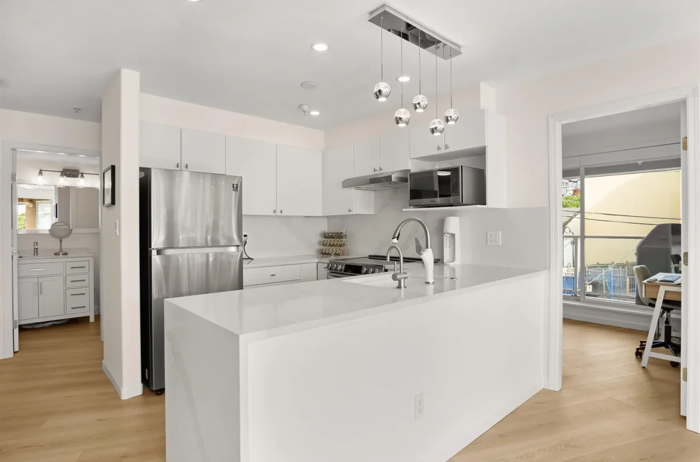 206 1119 VIDAL STREET, White Rock BC V4B 3T4, White Rock BC — Residential for Sale - Photo 6