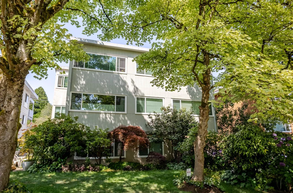 Condo for sale at 206 1149 W 11th Avenue Vancouver British Columbia - MLS: R3117579