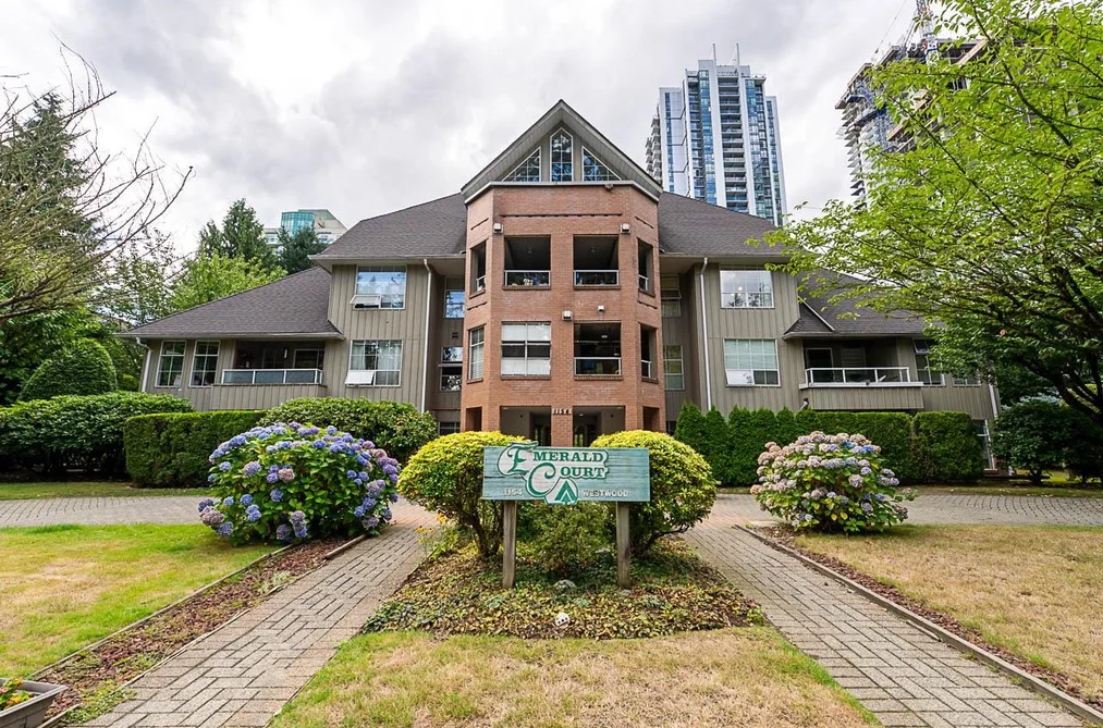 Condo for sale at 206 1154 Westwood Street Coquitlam British Columbia - MLS: R3155075
