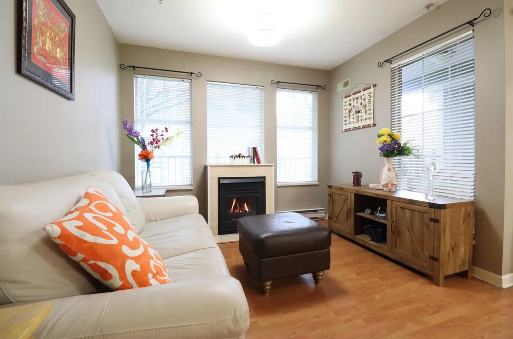 Condo for sale at 206 1199 Westwood Street Coquitlam British Columbia - MLS: R3134960