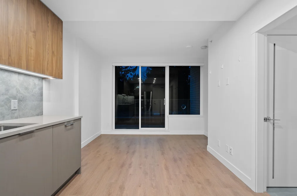 206 13359 OLD YALE ROAD, Surrey BC V3T 0S4, Surrey BC — Residential for Sale - Photo 4