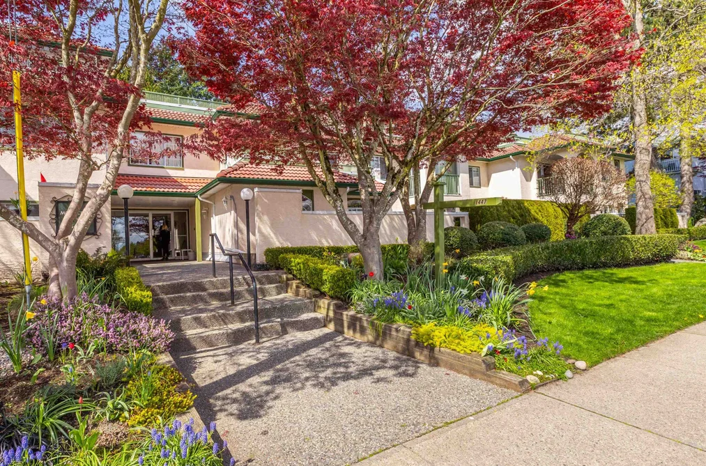 206 1447 BEST STREET, White Rock BC V4B 4E5, White Rock BC — Residential for Sale - Photo 2