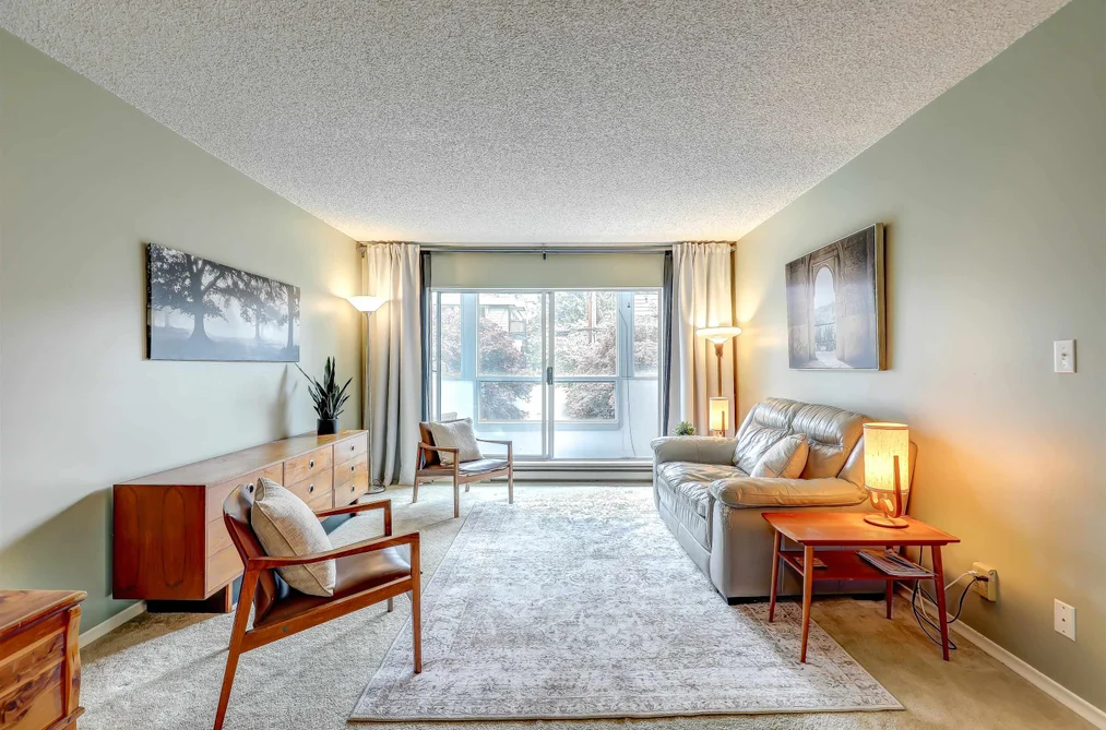 Condo for sale at 206 1473 Blackwood Street White Rock British Columbia - MLS: R3141797