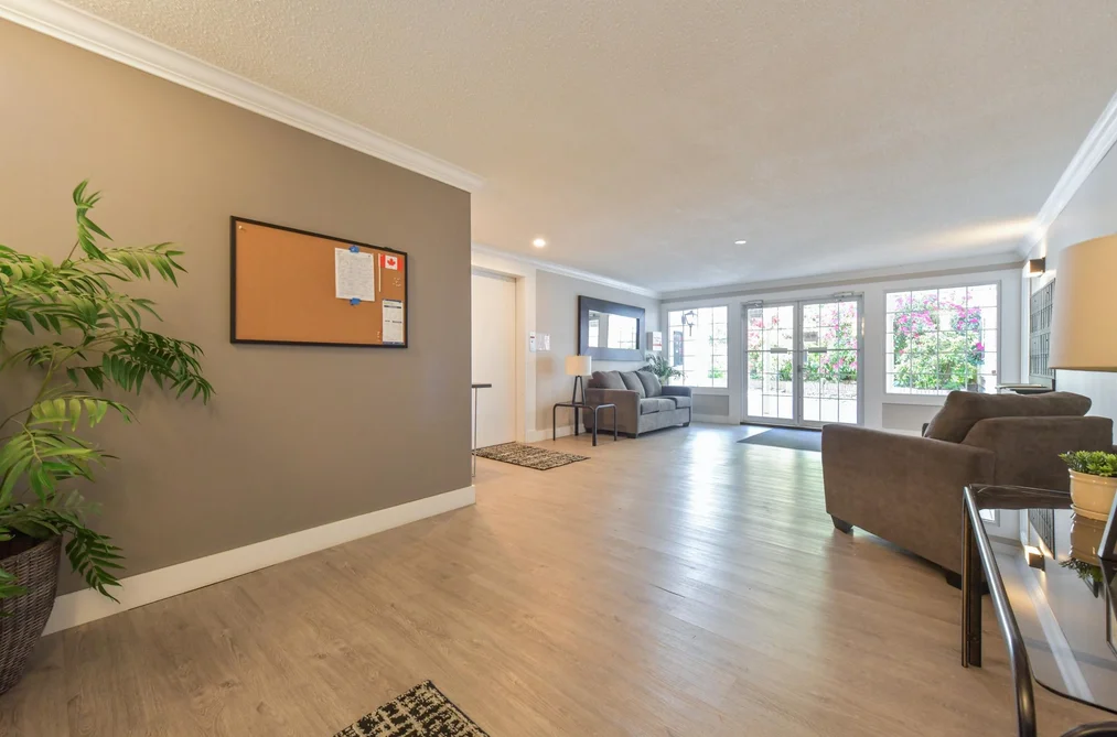 206 15010 ROPER AVENUE, Surrey BC V4B 5A9, Surrey BC — Residential for Sale - Photo 2