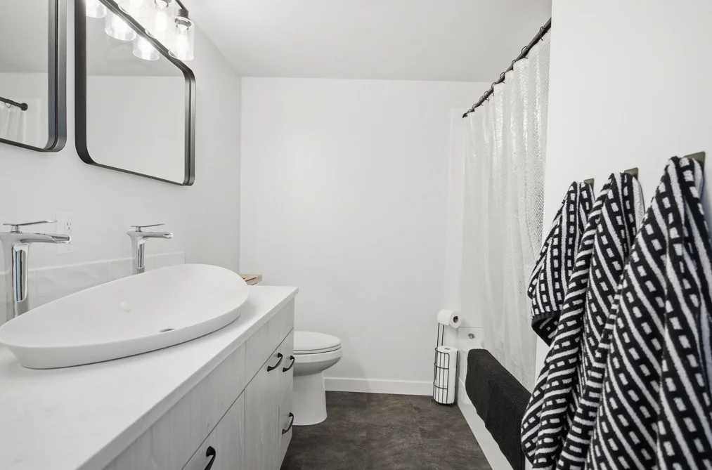 206 1555 FIR STREET, White Rock BC V4B 4B6, White Rock BC — Residential for Sale — Photo 17 of 25