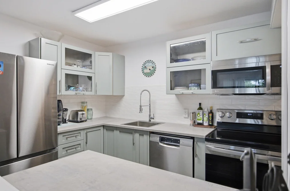 206 1555 FIR STREET, White Rock BC V4B 4B6, White Rock BC — Residential for Sale — Photo 6 of 25