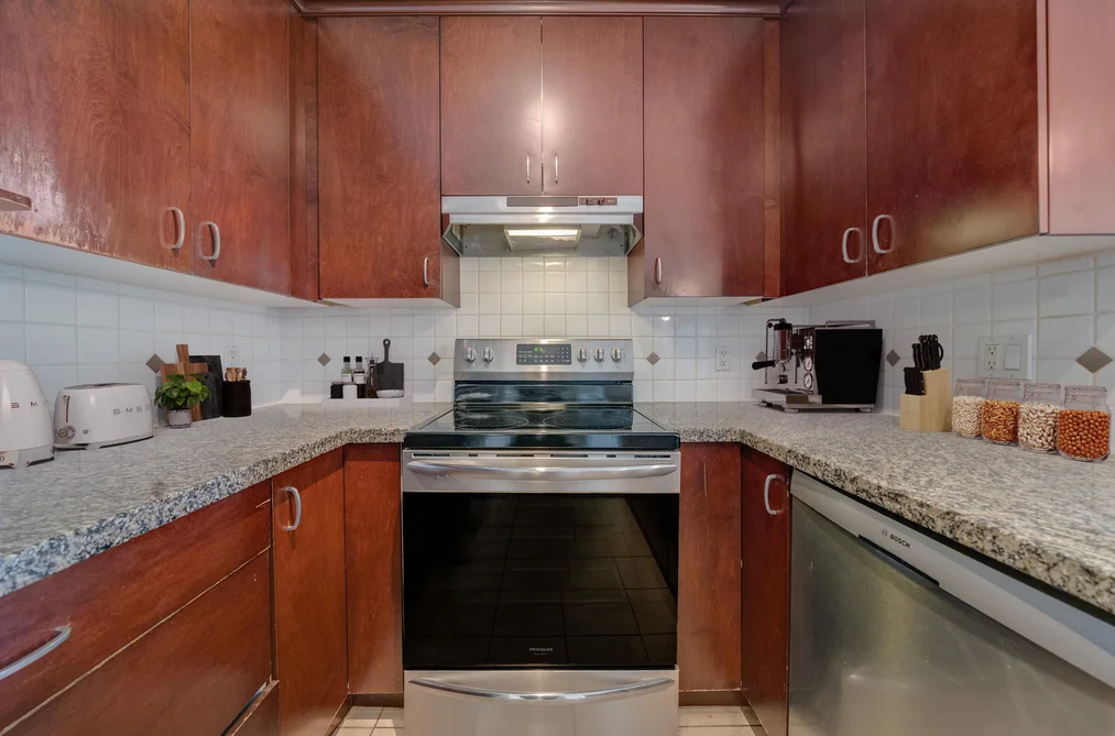 206 1581 FOSTER STREET, White Rock BC V4B 5M1, White Rock BC — Residential for Sale — Photo 8 of 36