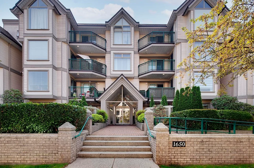 Condo for sale at 206 1650 Grant Avenue Port Coquitlam British Columbia - MLS: R3096629