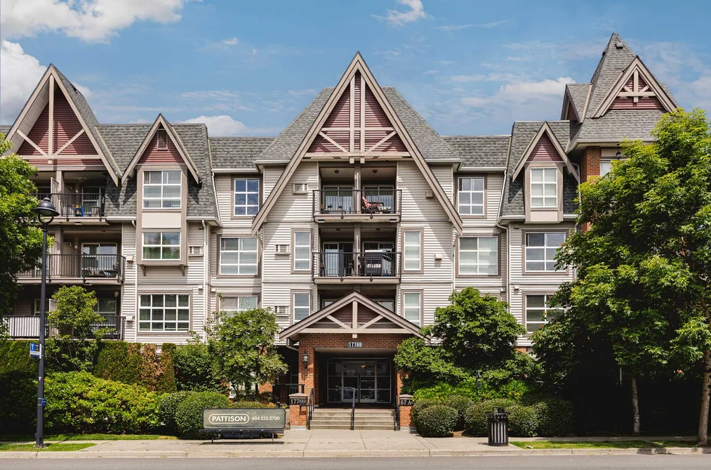 Condo for sale at 206 17769 57 Avenue Surrey British Columbia - MLS: R3097019