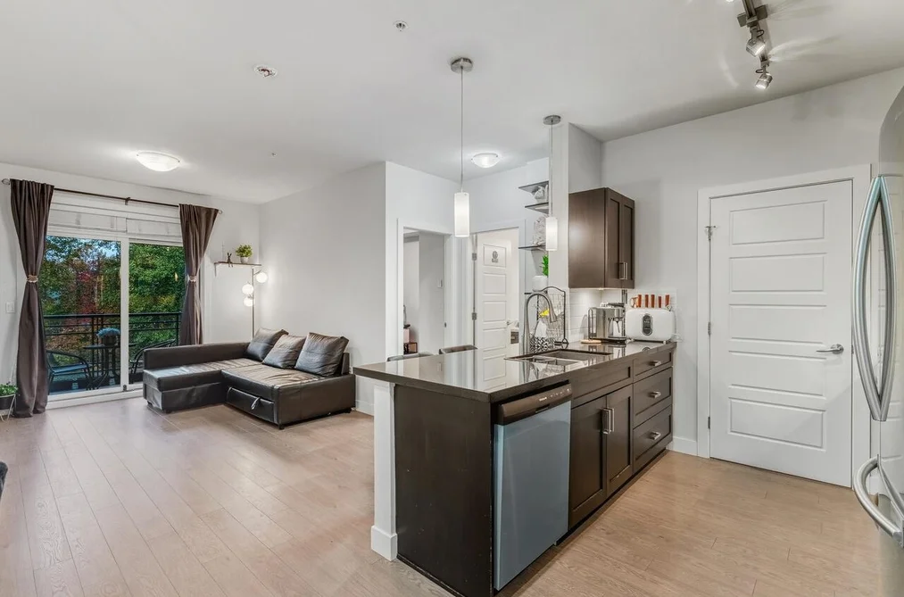 206 20062 FRASER HIGHWAY, Langley BC V3A 0E6, Langley BC — Residential for Sale - Photo 4