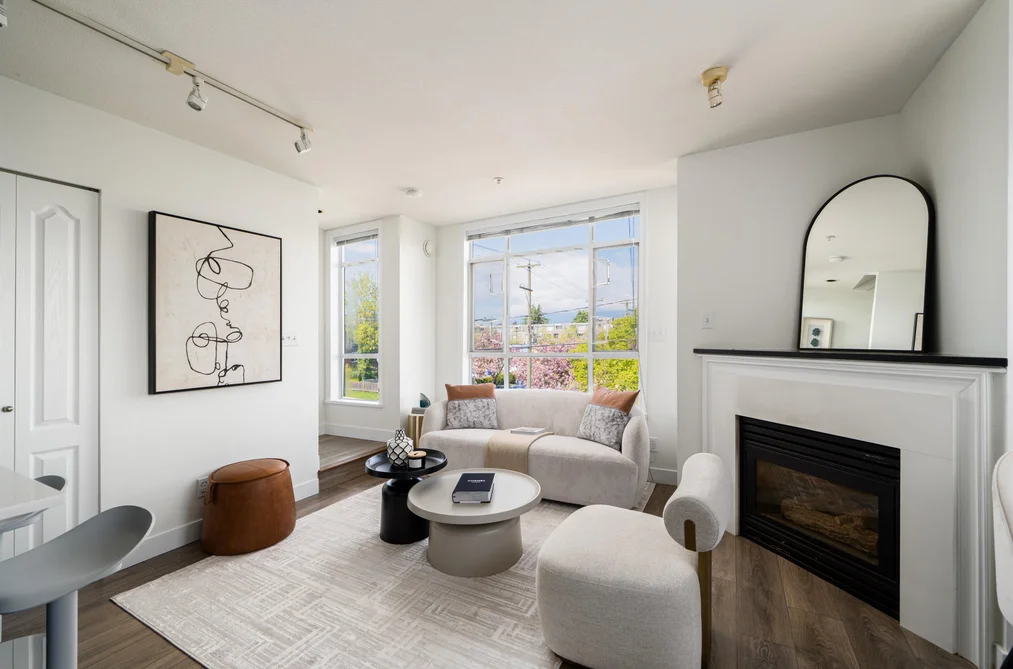 Condo for sale at 206 2190 W 5th Avenue Vancouver British Columbia - MLS: R3116418
