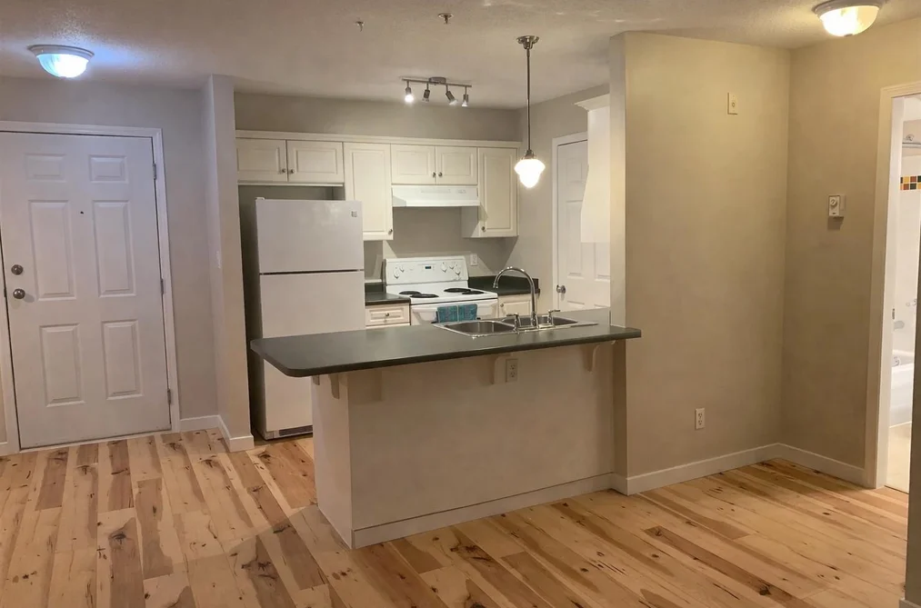206 2350 WESTERLY STREET, Abbotsford BC V2T 6T7, Abbotsford BC — Residential for Sale - Photo 2