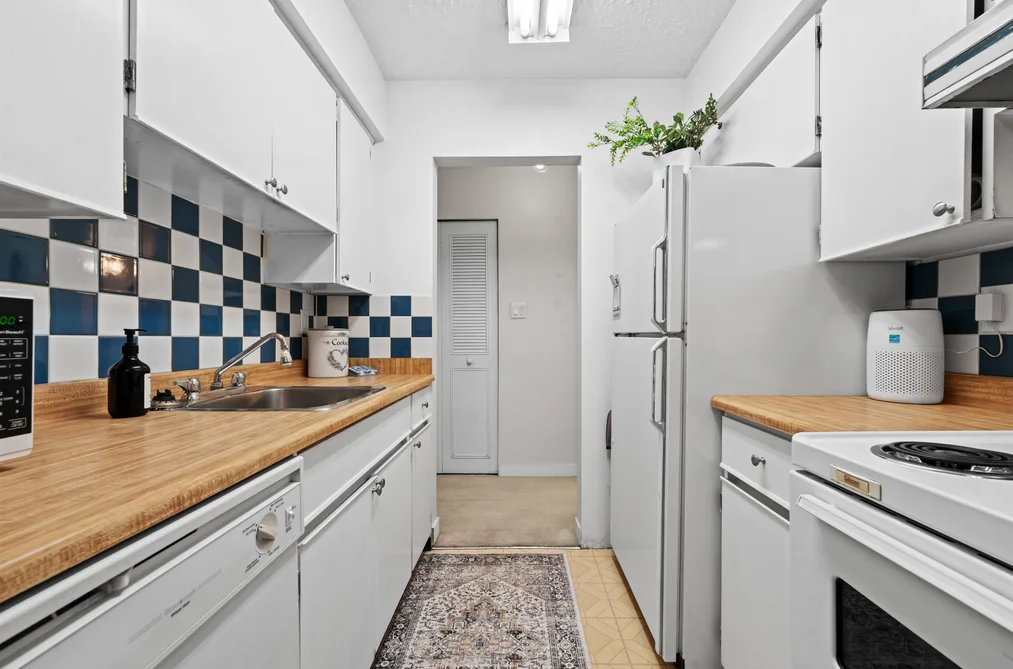 206 250 W 1ST STREET, North Vancouver BC V7M 1B4, North Vancouver BC — Residential for Sale - Photo 7