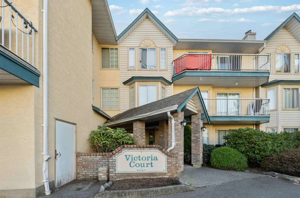 206 2567 VICTORIA STREET, Abbotsford BC V2T 2T4, Abbotsford BC — Residential for Sale - Photo 2