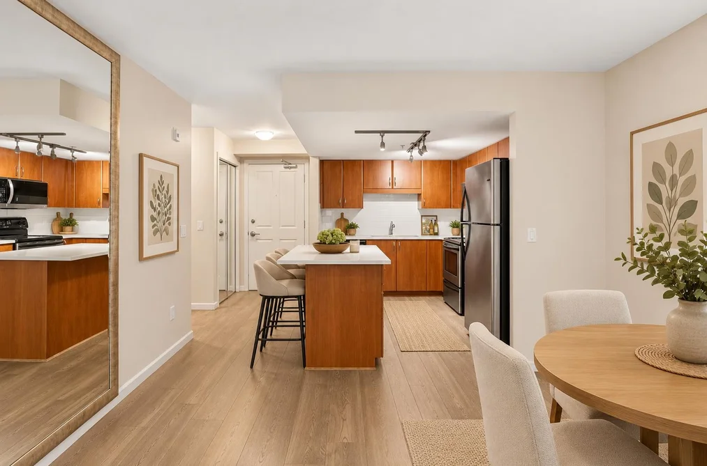 206 - 285 Newport Drive, Port Moody, BC - MLS: R3179580 - Photo 3 206 - 285 Newport Drive, Port Moody, BC - MLS: R3179580 - Photo 3
