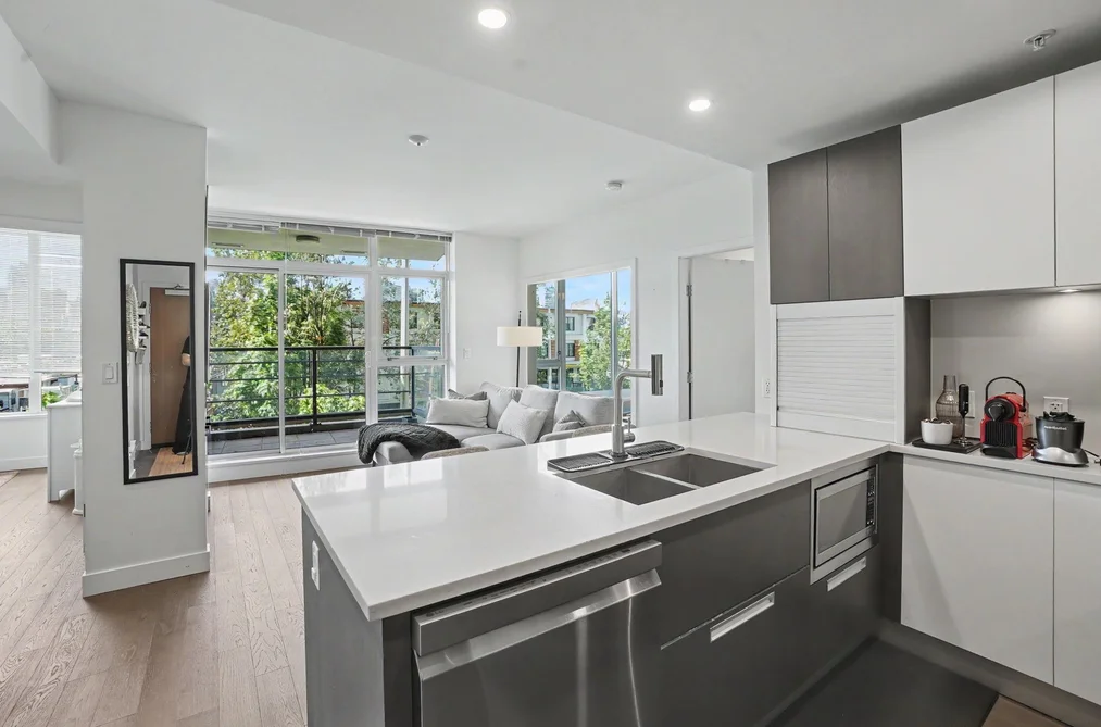 206 288 1ST AVENUE, Vancouver BC V5Y 0E9, Vancouver BC — Residential for Sale — Photo 4 of 35