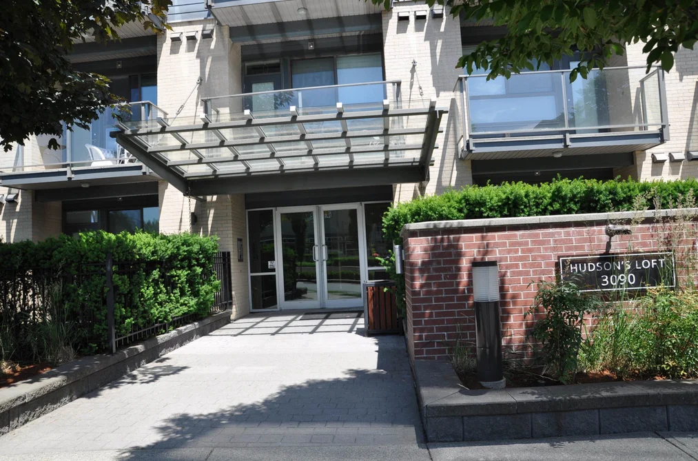 Condo for sale at 206 3090 Gladwin Road Abbotsford British Columbia - MLS: R3080496