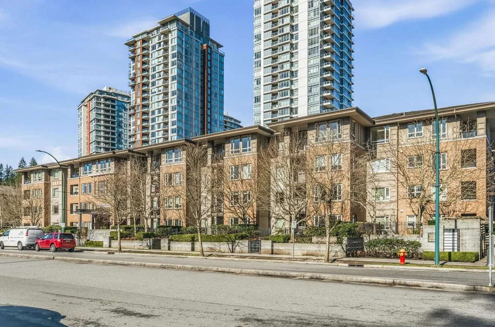Condo for sale at 206 3105 Lincoln Avenue Coquitlam British Columbia - MLS: R3094072