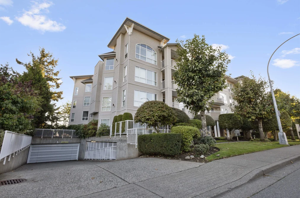 Condo for sale at 206 32120 Mt Waddington Avenue Abbotsford British Columbia - MLS: R3109980