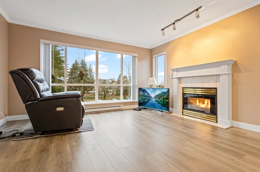 206 32120 MT WADDINGTON AVENUE, Abbotsford BC V2T 2E8, Abbotsford BC — Residential for Sale - Photo 3