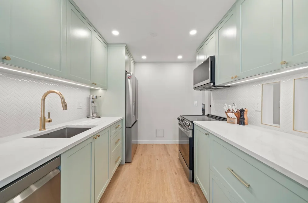 Condo for sale at 206 327 W 2nd Street North Vancouver British Columbia - MLS: R3158263