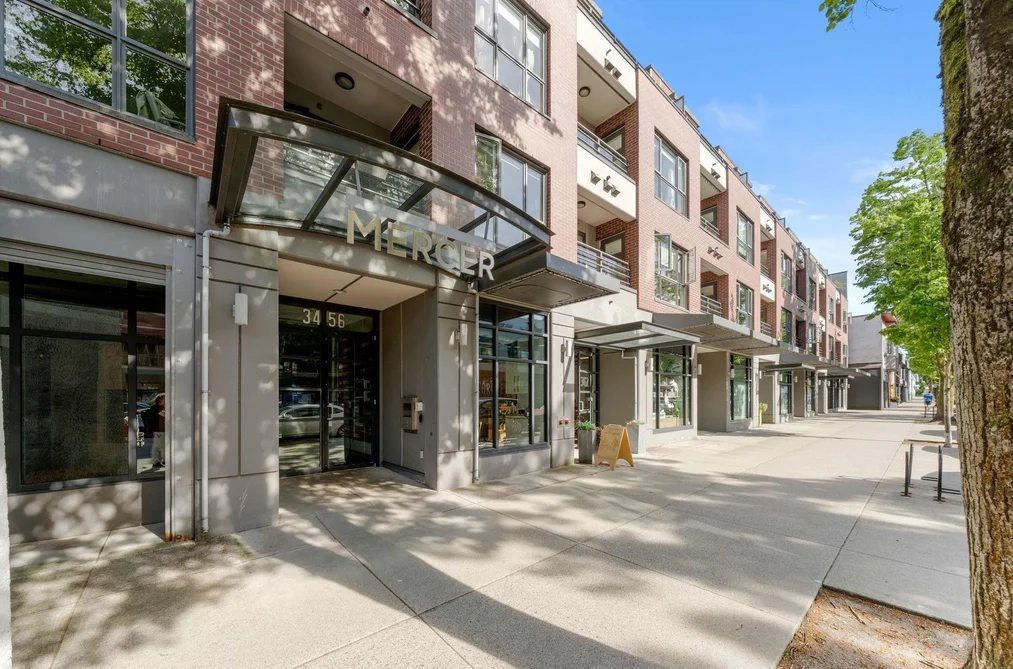 Condo for sale at 206 3456 Commercial Street Vancouver British Columbia - MLS: R3152528