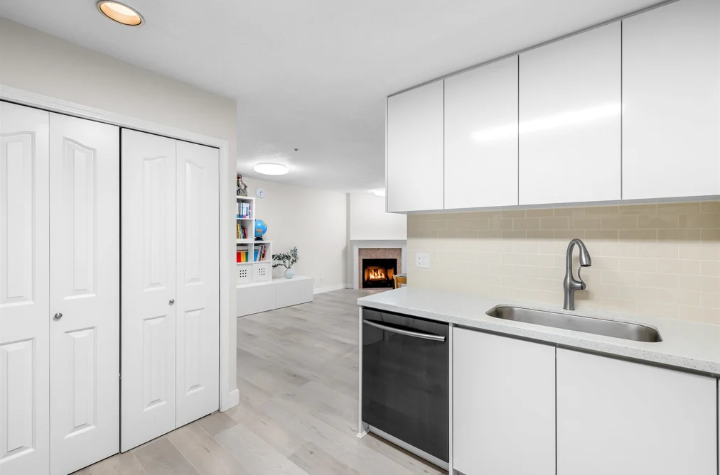 206 3668 RAE AVENUE, Vancouver BC V5R 6A7, Vancouver BC — Residential for Sale - Photo 6