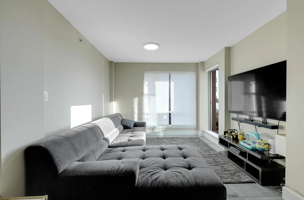 3811 Hastings St Unit 206, Burnaby, BC - MLS: R3173023