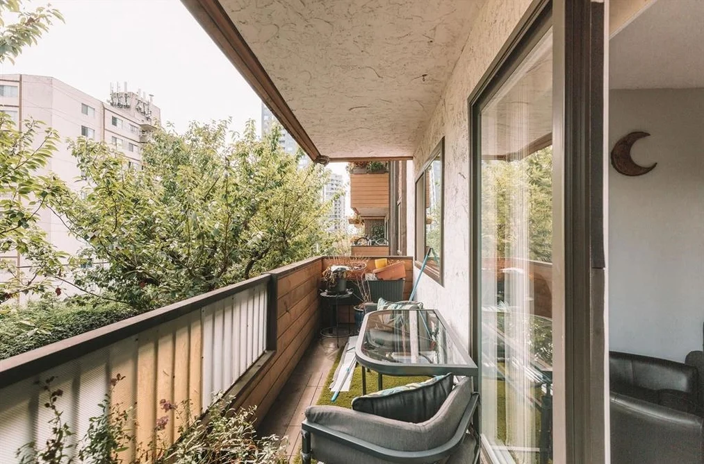 Condo for sale at 206 410 Agnes Street New Westminster British Columbia - MLS: R3131968