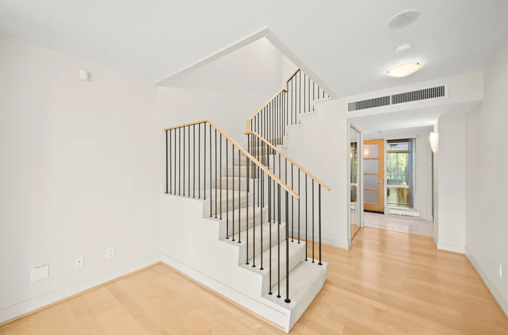 206-560 Nicola Street, Vancouver, BC - Condo for Sale - Photo 10 of 33 206-560 Nicola Street, Vancouver, BC - Condo for Sale - Photo 10 of 33