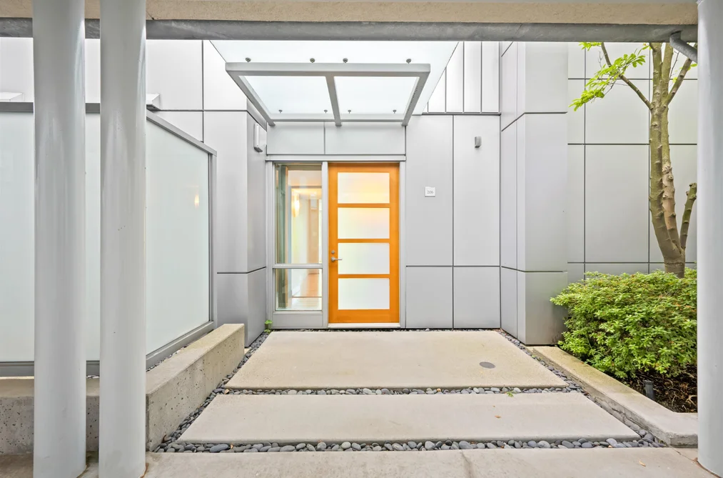 206 560 NICOLA STREET, Vancouver BC V6G 3J7, Vancouver BC — Residential for Sale - Photo 2