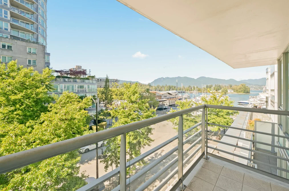 206-560 Nicola Street, Vancouver, BC - Condo for Sale - Photo 8 of 33 206-560 Nicola Street, Vancouver, BC - Condo for Sale - Photo 8 of 33