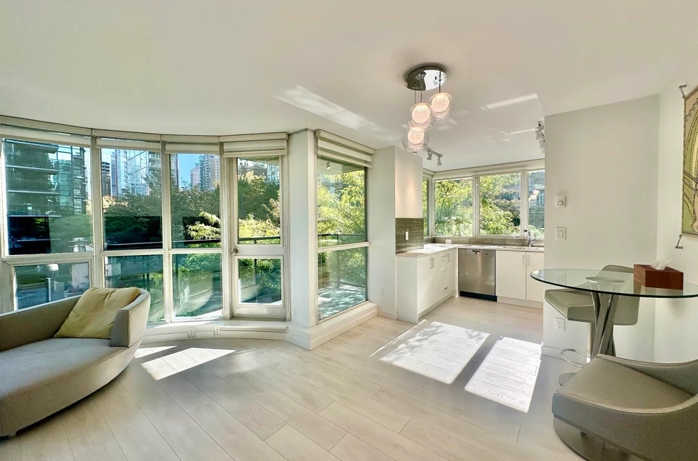 588 Broughton St Unit 206, Vancouver, BC - MLS: R3170108