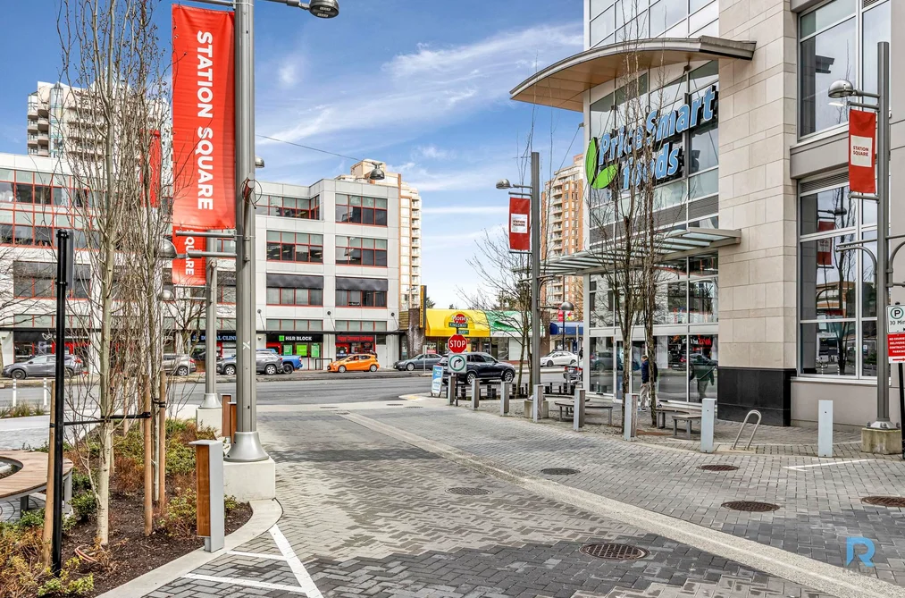 Condo for sale at 206 6000 Mckay Avenue Burnaby British Columbia - MLS: R3086674