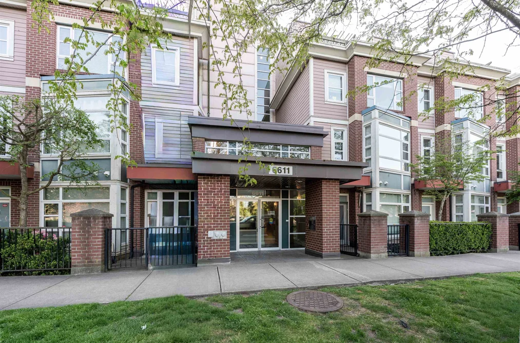 Condo for sale at 206 6611 Eckersley Road Richmond British Columbia - MLS: R3118521