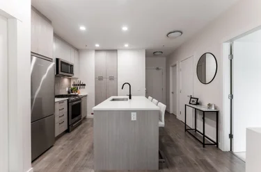 707 Como Lake Ave Unit 206, Coquitlam, BC - MLS: R3145091