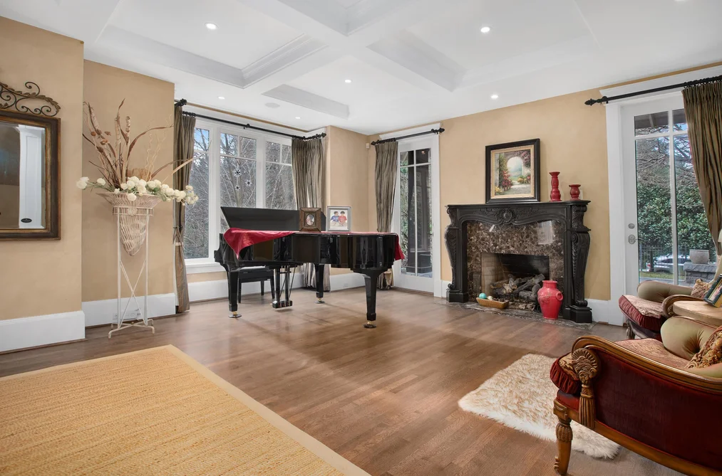 2060 GISBY STREET, West Vancouver BC V7V 4N3, West Vancouver BC — Residential for Sale - Photo 4