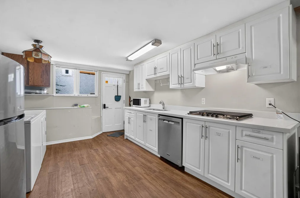 2063 W 37TH AVENUE, Vancouver, BC — Residential for Sale — Photo 9 of 40
