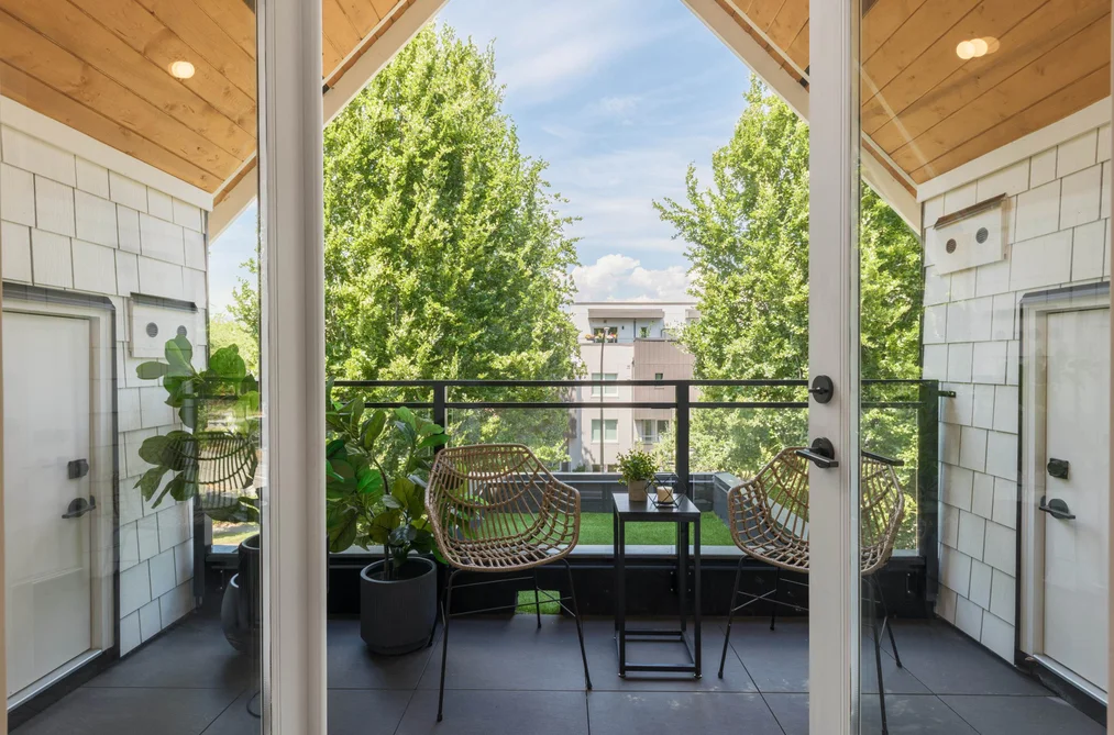 Half Duplex for sale at 2066 E 1st Avenue Vancouver British Columbia - MLS: R3165592